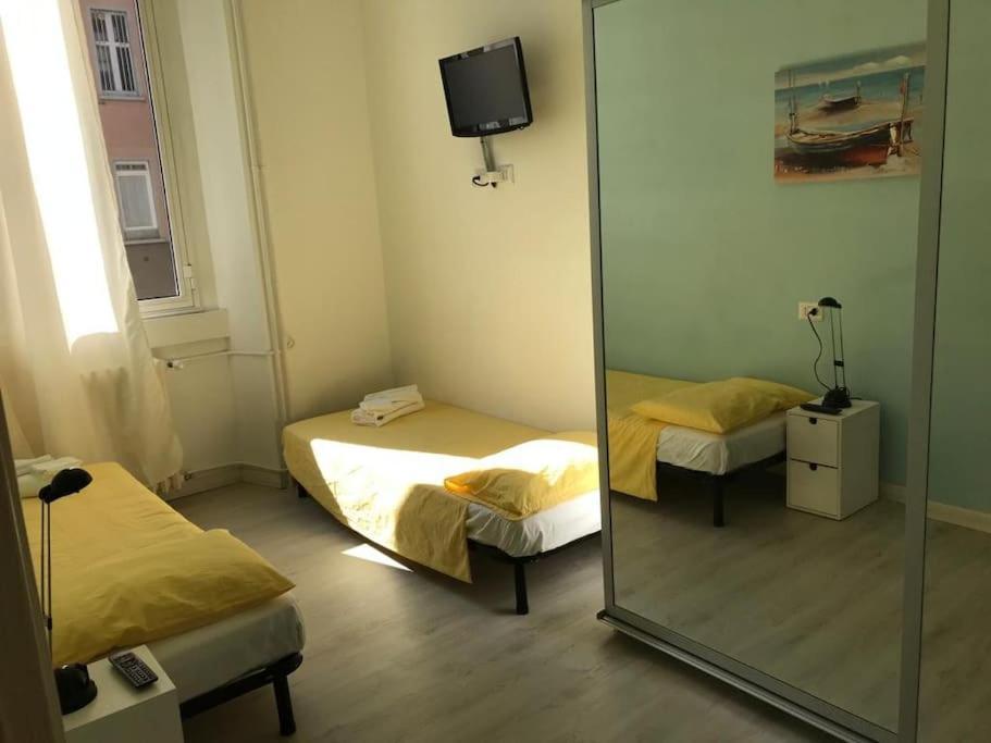 Appartamento In Zona Bocconi Milán Exteriér fotografie