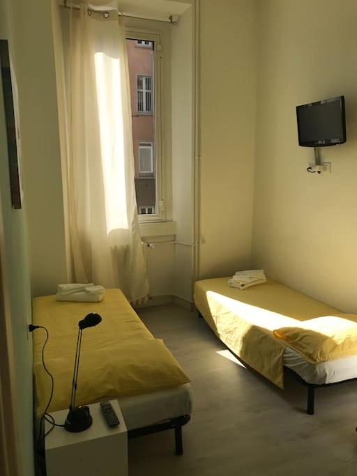 Appartamento In Zona Bocconi Milán Exteriér fotografie